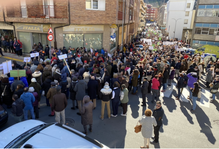 Cerca de 3.000 personas claman en Béjar por una sanidad digna en toda la comarca - 29 de enero de 2023
