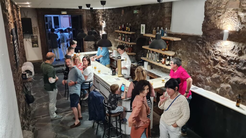 La Cama, el nuevo bar de copas de moda en Béjar - 8 de julio de 2023