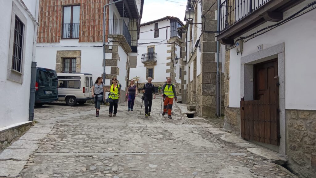 Más de 60 personas participan en la ruta La Salamanquesa en Béjar - 3 de septiembre de 2023