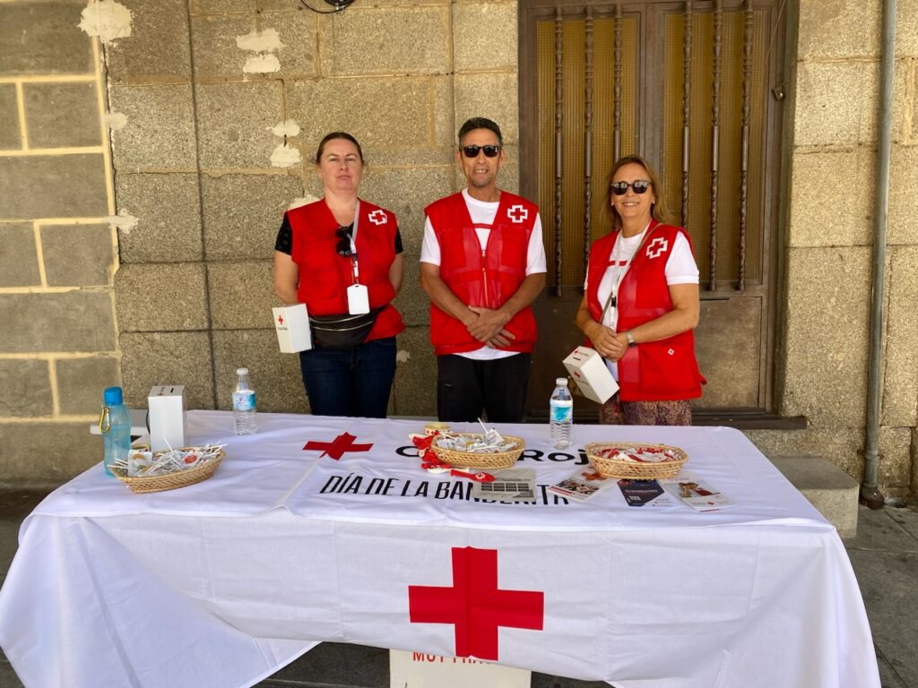 Cruz Roja recauda en más de 1.300 euros en el Día de la Banderita en Béjar - 2 de septiembre de 2023