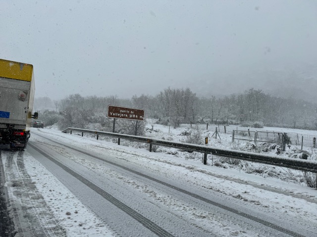 Así está la autovía con la nieve - 19 de enero de 2024
