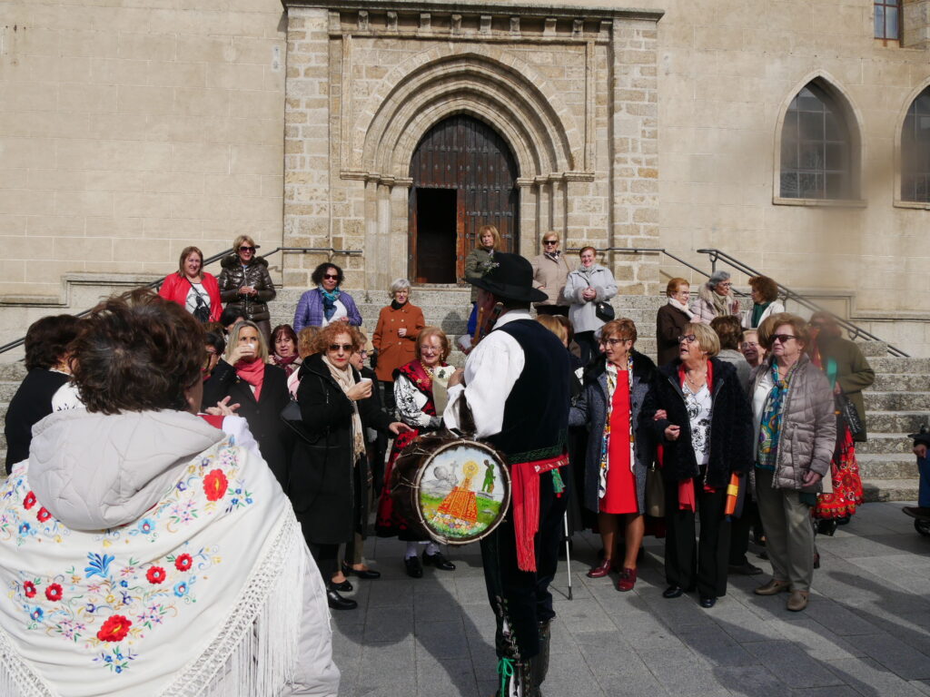 (Fotos y vídeo) Las mujeres se unen por Santa Águeda - 5 de febrero de 2024